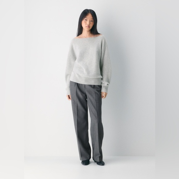 Aritzia Sweaters - Aritzia Essential Cashmere Relaxed Boatneck Sweater